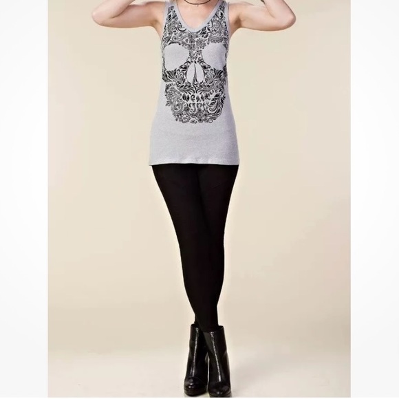 Women's NWOT Vocal Gray Skull Cutout - Picture 3 of 6